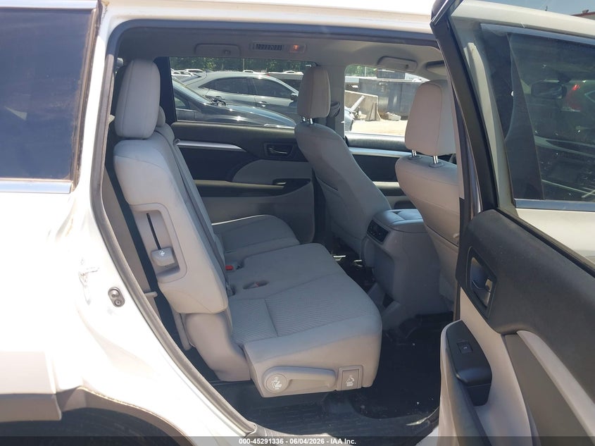 2016 Toyota Highlander Le V6 VIN: 5TDBKRFH4GS317548 Lot: 45291336