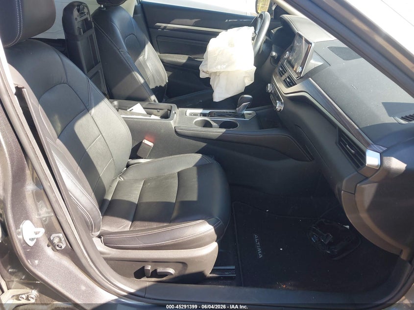 2019 NISSAN ALTIMA auction photo 5