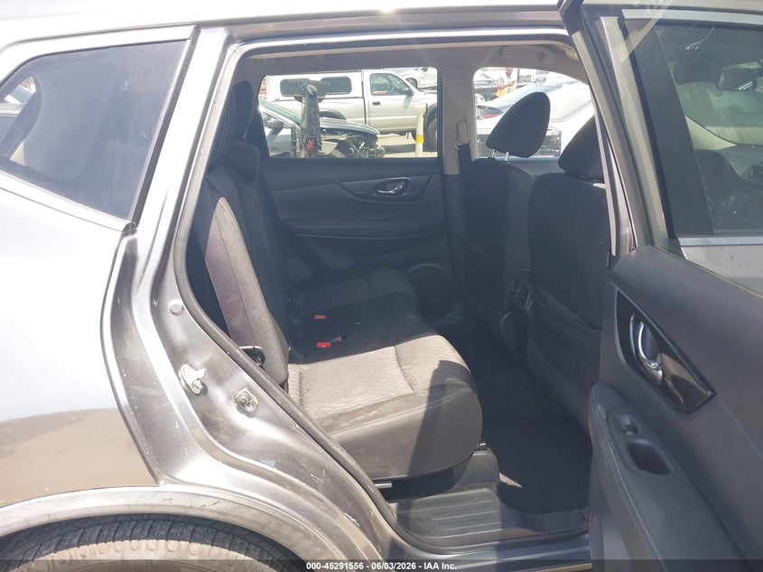 VIN: KNMAT2MV7JP540998 2018 NISSAN ROGUE SV