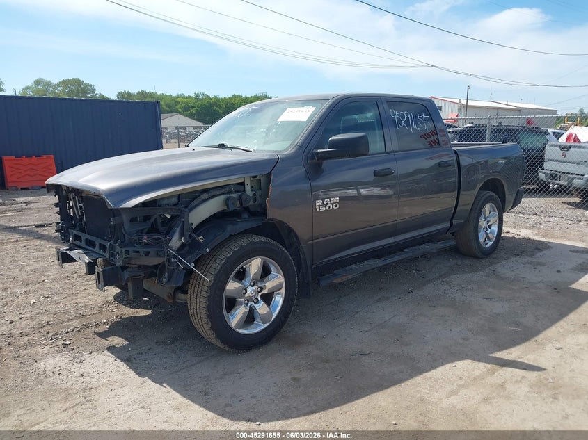 1C6RR7KG1JS102145 2018 Ram 1500 Express  4x4 5'7 Box photo 1