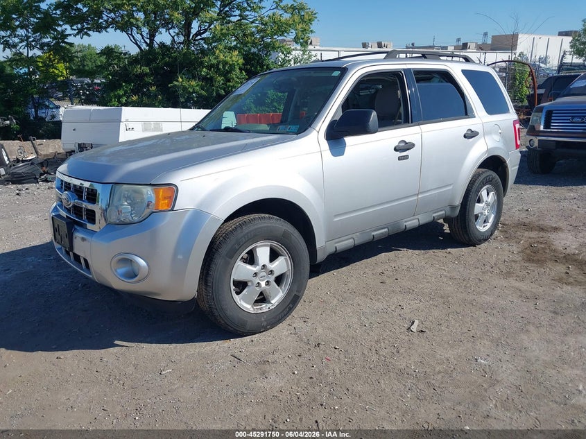 Vin: 1fmcu0dg8bkc70119, lot: 45789585, ford escape xlt 20112