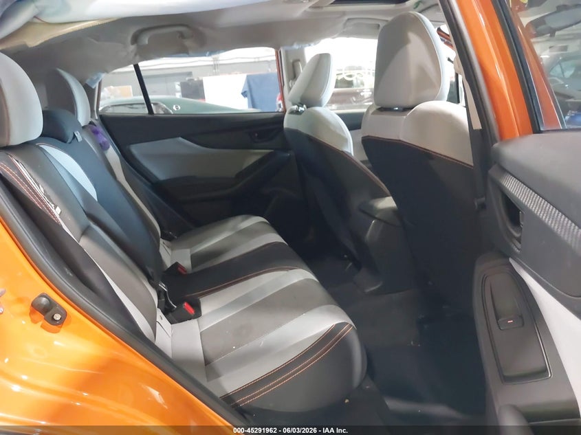 2018 SUBARU CROSSTREK auction photo 8