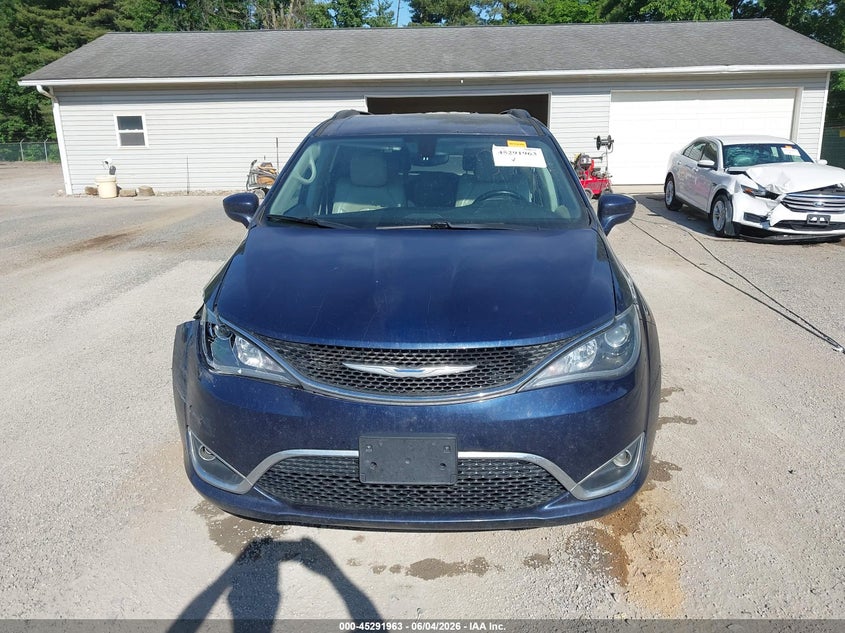 2017 Chrysler Pacifica Touring-L VIN: 2C4RC1BG5HR512546 Lot: 45291963