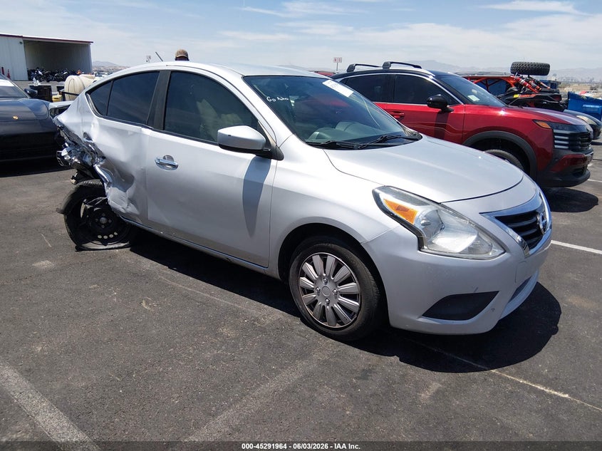 2018 NISSAN VERSA auction photo 1