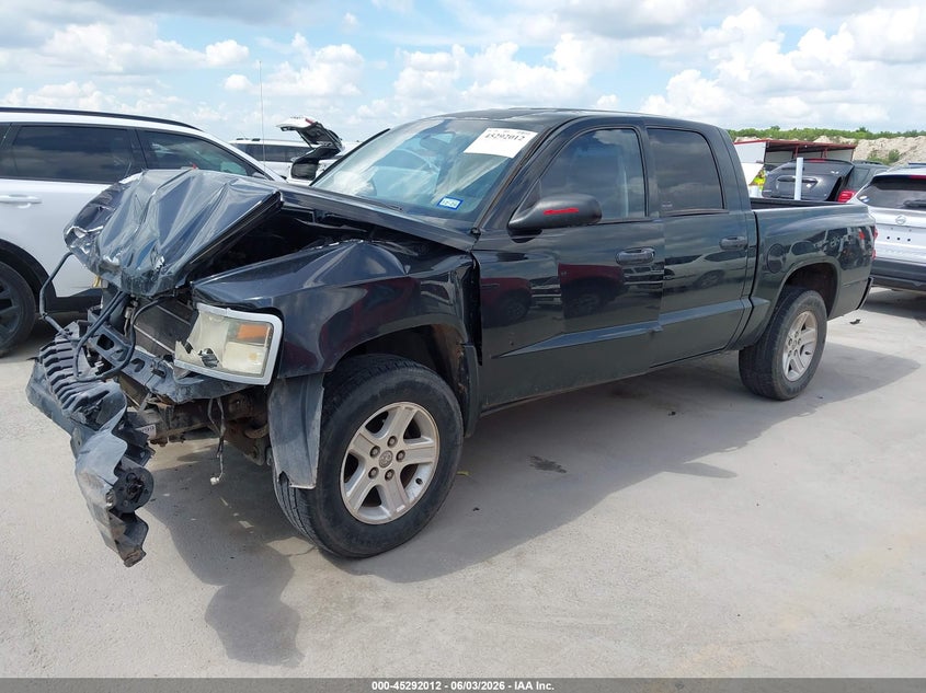 2010 DODGE DAKOTA auction photo 2