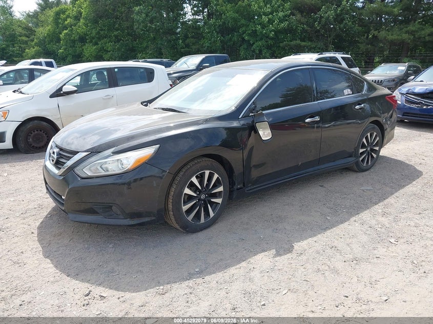 2018 NISSAN ALTIMA auction photo 2