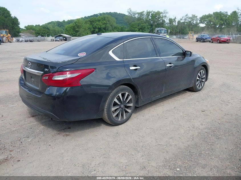 2018 NISSAN ALTIMA auction photo 4