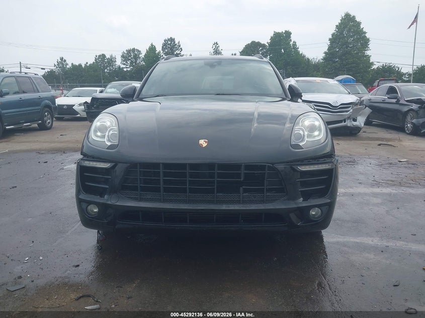2018 Porsche Macan VIN: WP1AA2A50JLB02761 Lot: 45292136