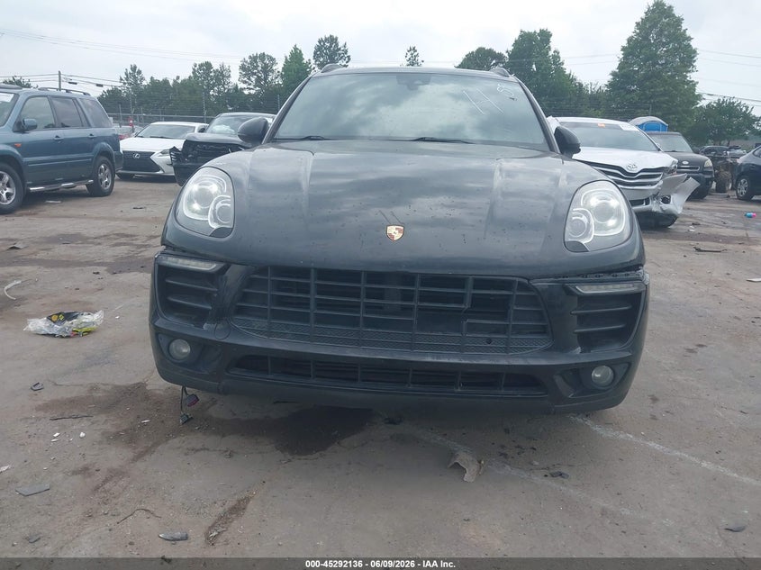 2018 Porsche Macan VIN: WP1AA2A50JLB02761 Lot: 45292136