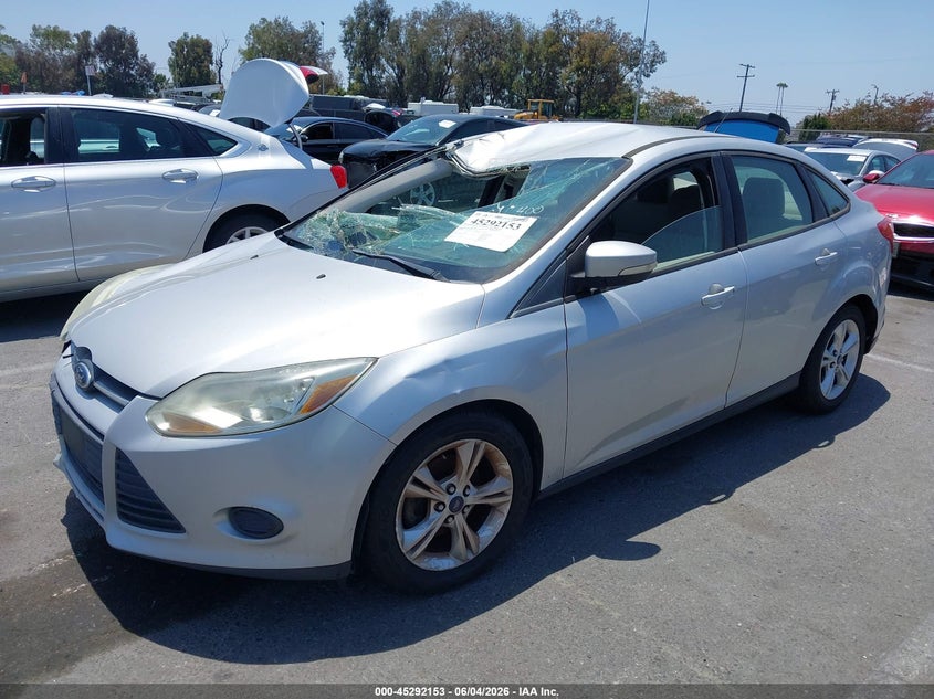 Vin: 1fadp3f20dl353520, lot: 45789989, ford focus se 20132
