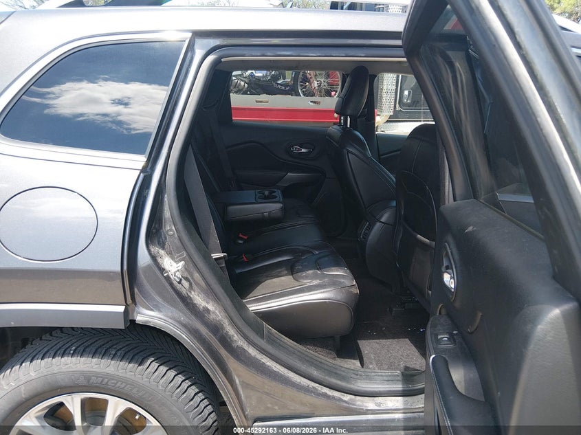 2019 JEEP CHEROKEE auction photo 8