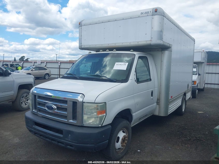 2008 Ford E-450 Cutaway 1FDXE45S08DB20463 photo 1
