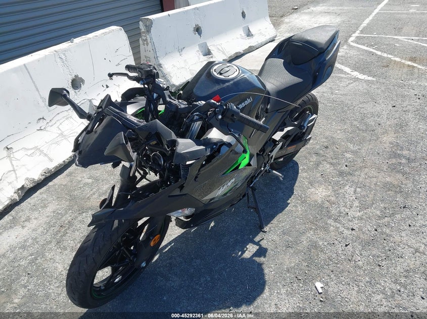 2023 Kawasaki Ex400 VIN: JKAEXKH10PDAN4215 Lot: 45292361