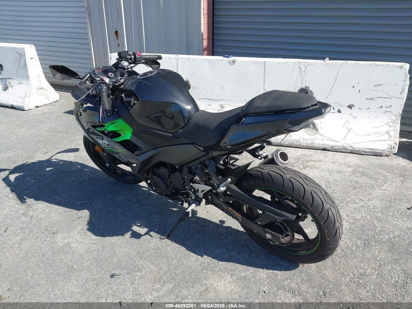 2023 Kawasaki Ex400 VIN: JKAEXKH10PDAN4215 Lot: 45292361