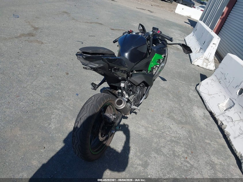 2023 Kawasaki Ex400 VIN: JKAEXKH10PDAN4215 Lot: 45292361