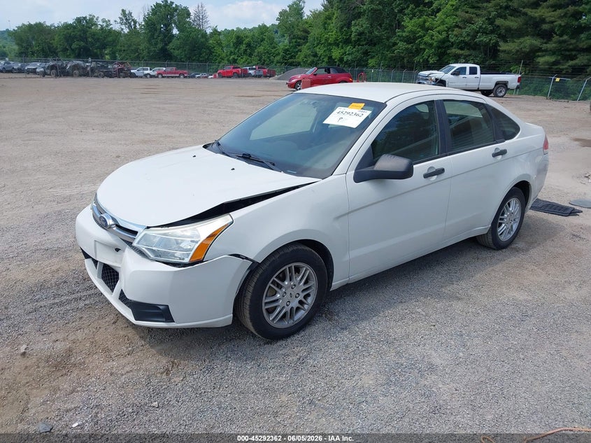 Vin: 1fahp3fn6bw111838, lot: 45790198, ford focus se 20112