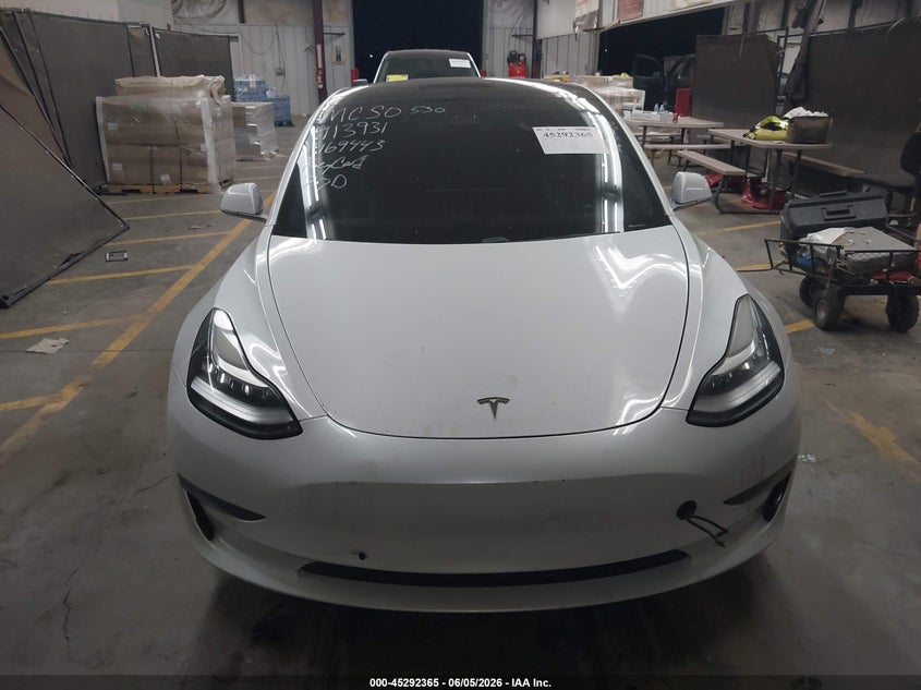 5YJ3E1EB5KF469443 2019 Tesla Model 3 Long Range/Performance white