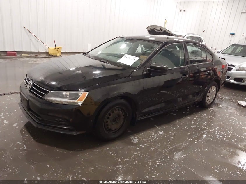 2016 VOLKSWAGEN JETTA auction photo 2