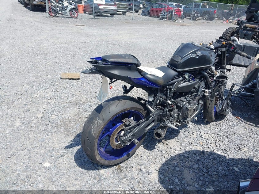 YAMAHA YZFR7 2022