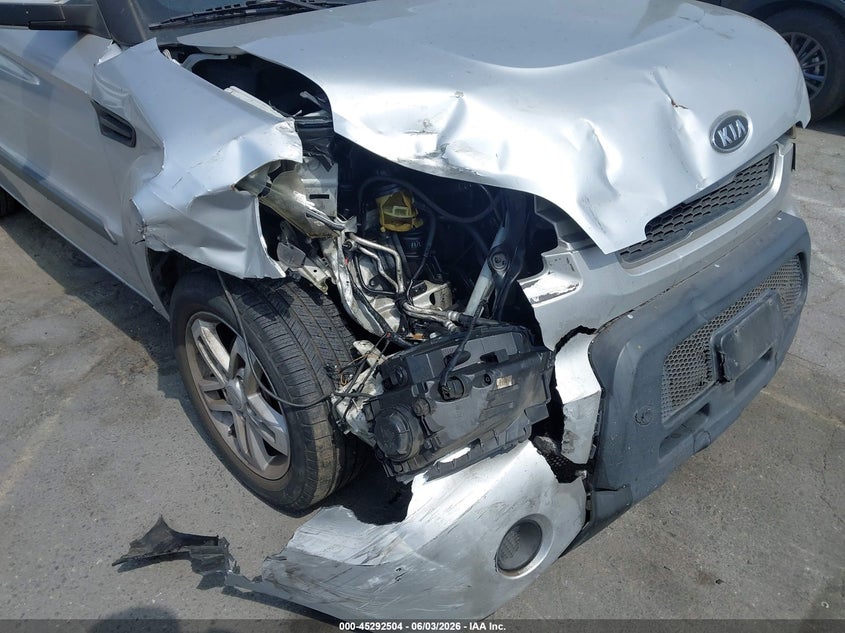 2011 Kia Soul + VIN: KNDJT2A20B7306326 Lot: 45292504