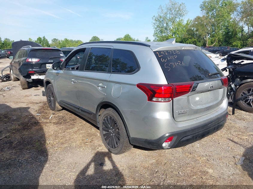2020 MITSUBISHI OUTLANDER auction photo 3
