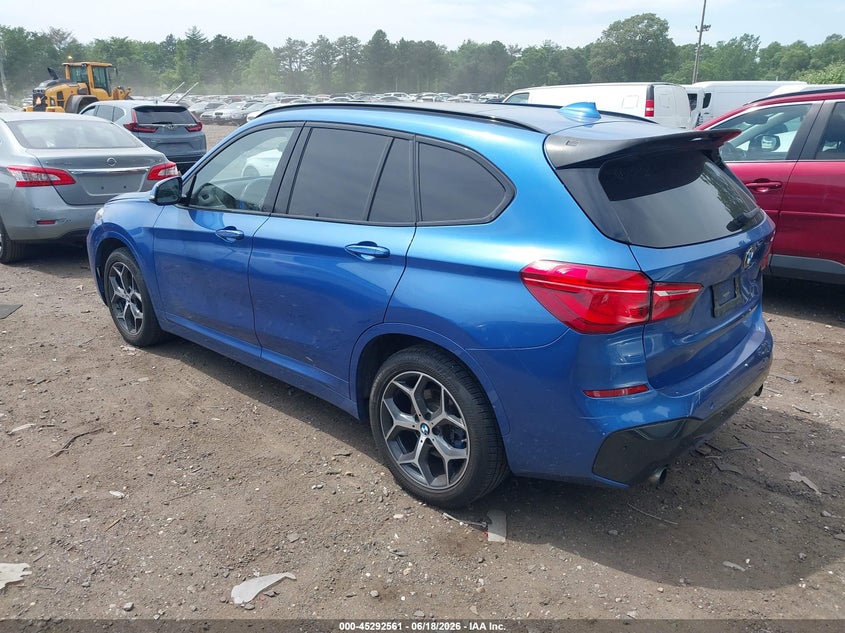 2016 BMW X1 auction photo 3