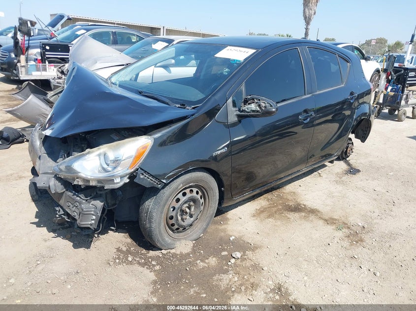 Vin: jtdkdtb33f1113613, lot: 45790480, toyota prius c four 20152