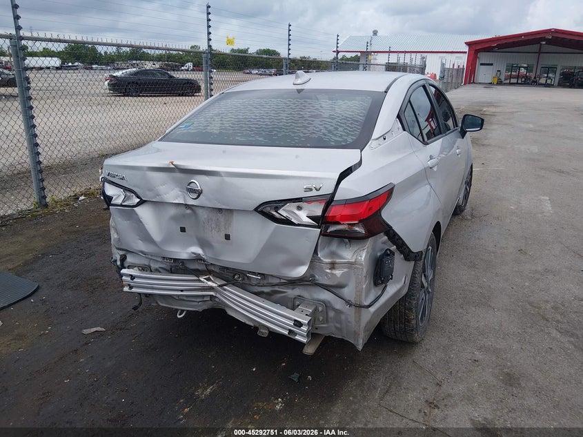 Vin: 3n1cn8ev1ll905634, lot: 45790587, nissan versa sv xtronic cvt 20204