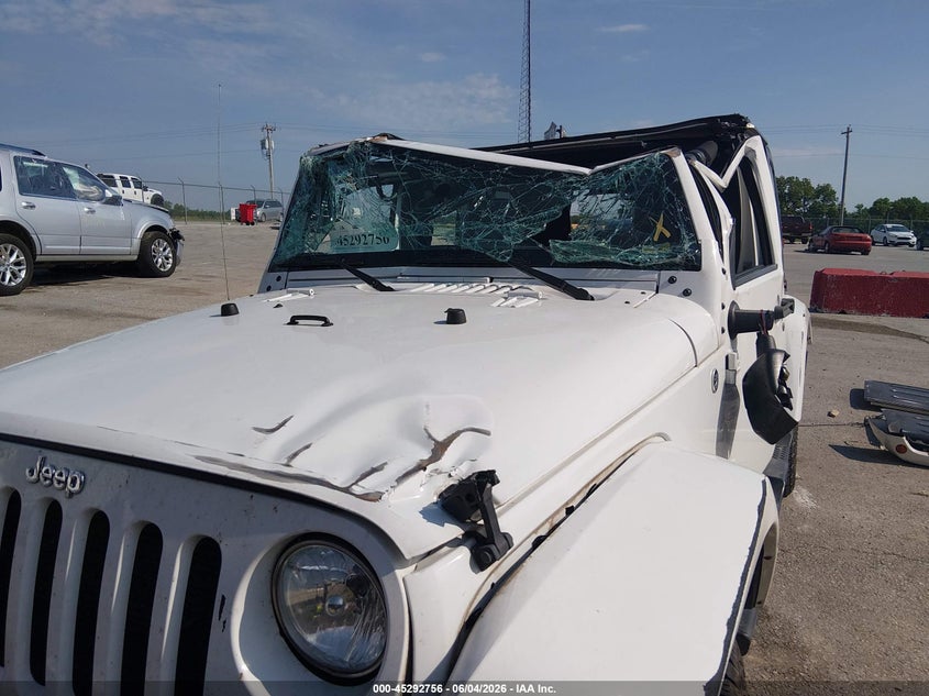 2015 Jeep Wrangler Unlimited Sahara VIN: 1C4BJWEG5FL624446 Lot: 45292756