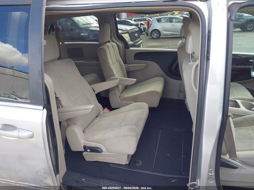 2011 Dodge Grand Caravan Crew VIN: 2D4RN5DGXBR649717 Lot: 45292827