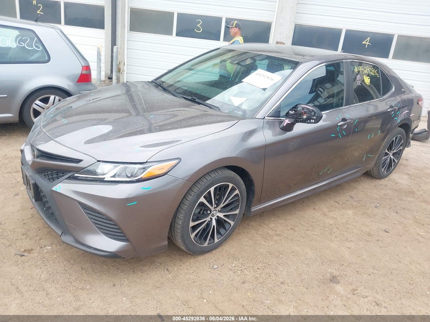 Vin: 4t1g11ak9lu920722, lot: 45790672, toyota camry se 20202