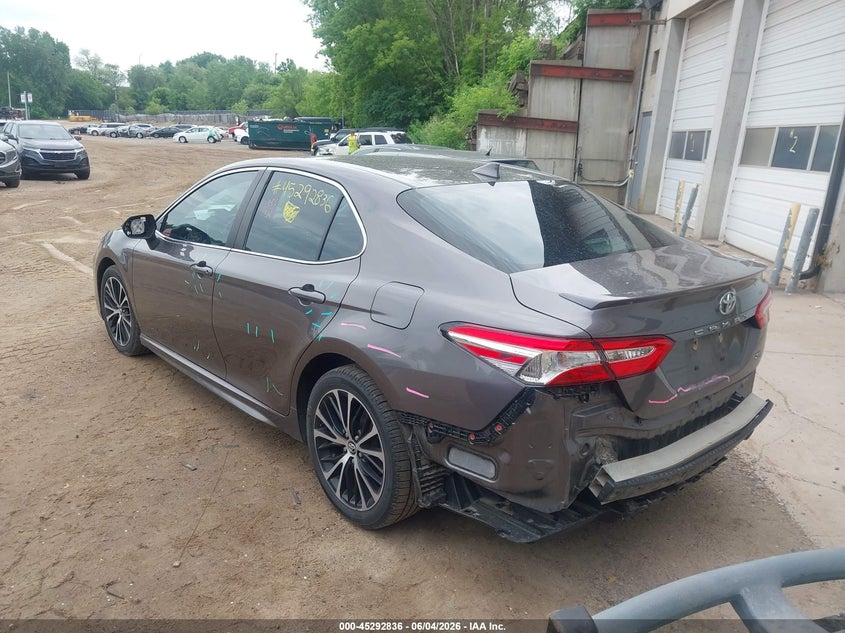 Vin: 4t1g11ak9lu920722, lot: 45790672, toyota camry se 20203