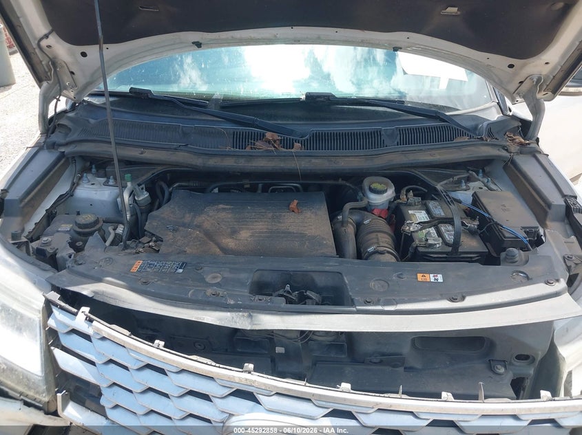 2018 FORD EXPLORER PLATINUM — Photo 10