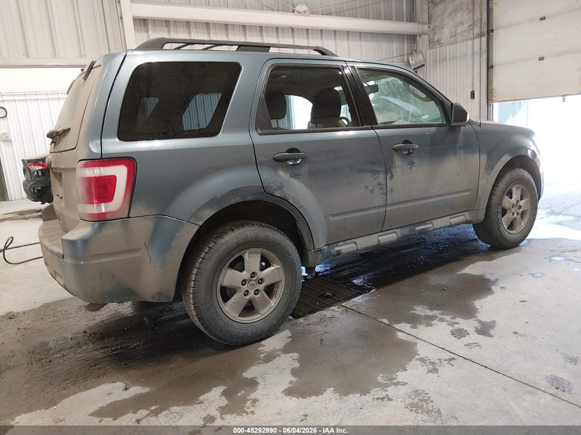 Vin: 1fmcu9d70aka73108, lot: 45790826, ford escape xlt 20104
