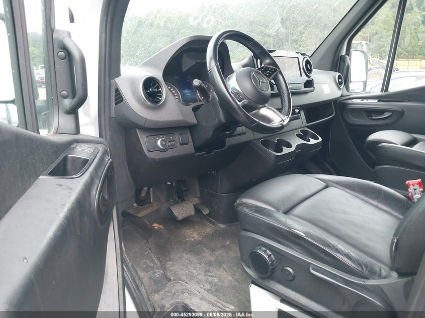 Vin: w1y4kbhy8st198776, lot: 45790935, mercedes-benz sprinter 2500 standard roof 4-cyl diesel 2025 img_1
