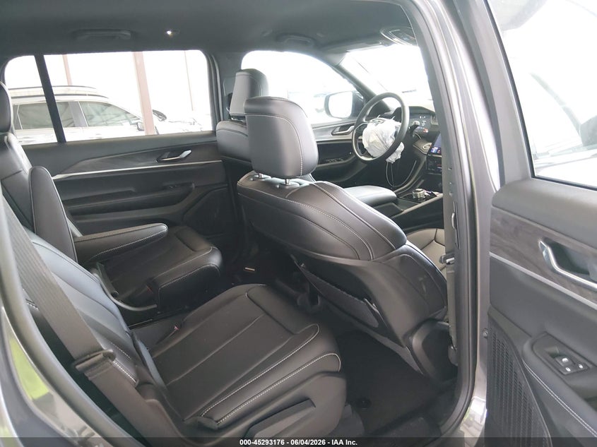 2025 Jeep Grand Cherokee L Limited 4X2 VIN: 1C4RJJBG8S8792360 Lot: 45293176