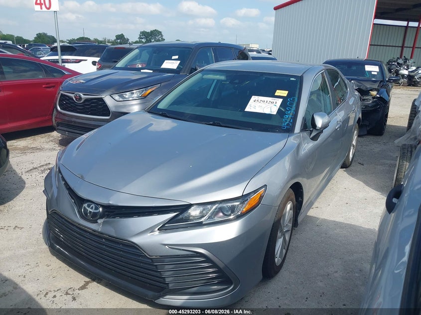 2021 TOYOTA CAMRY auction photo 2