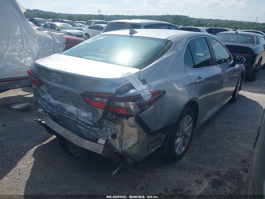 2021 TOYOTA CAMRY auction photo 4