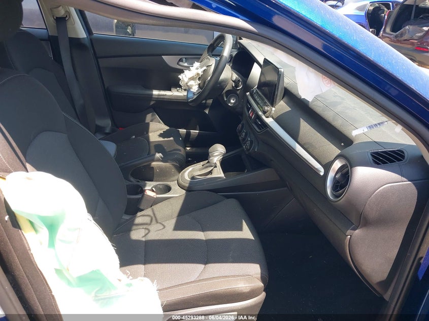 2023 KIA FORTE auction photo 5
