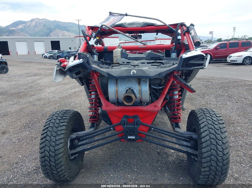 2024 CAN-AM MAVERICK X3 900 CC(VIN: 3JBVXAV21RE000033