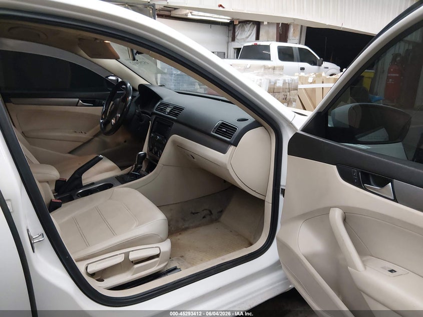 2015 Volkswagen Passat 2.0L Tdi Se VIN: 1VWBV7A33FC051203 Lot: 45293412