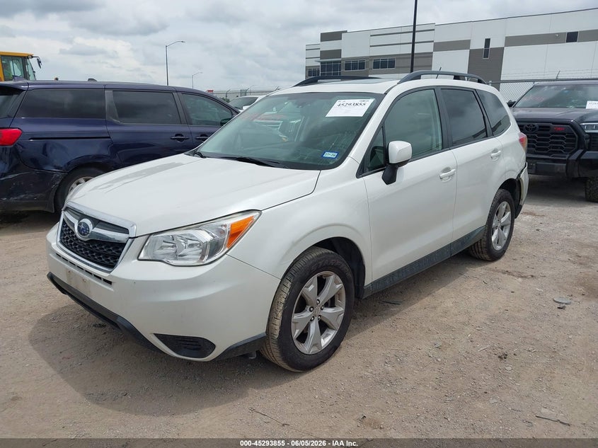 2015 SUBARU FORESTER auction photo 2