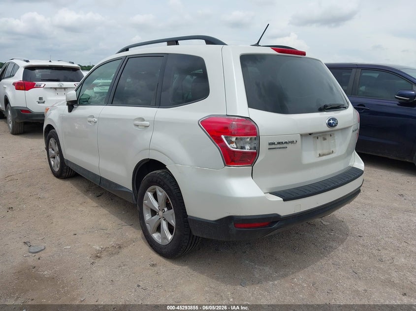 2015 SUBARU FORESTER auction photo 3