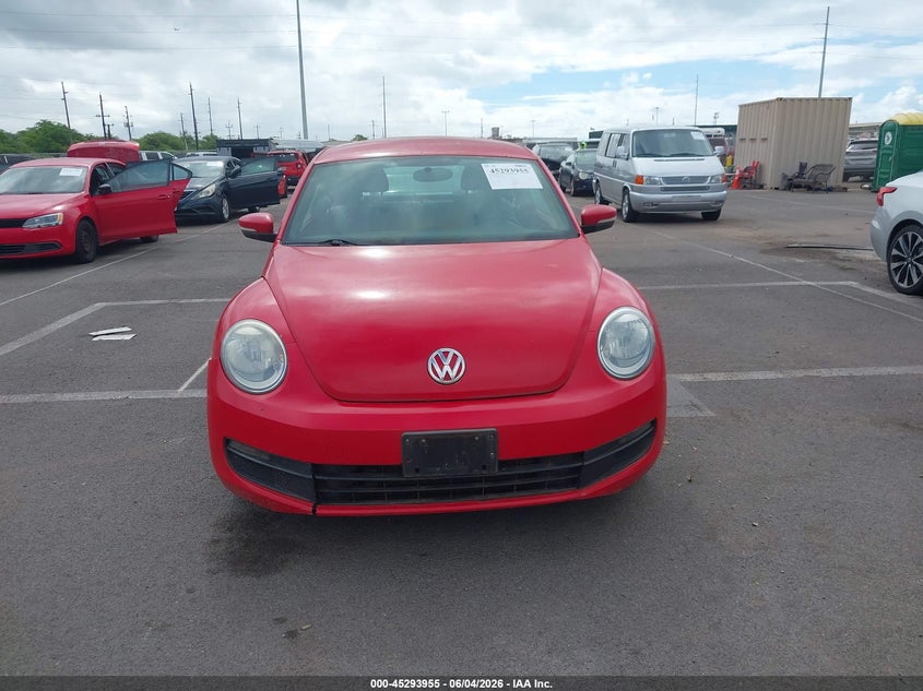 2012 Volkswagen Beetle 2.5L VIN: 3VWJP7ATXCM645920 Lot: 45293955