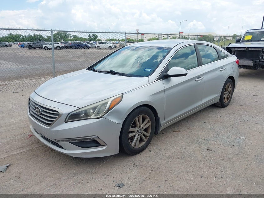 2015 Hyundai Sonata Se 5NPE24AF0FH093379 photo 1