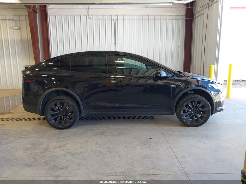 2022 Tesla Model X Plaid Tri Motor All-Wheel Drive VIN: 7SAXCBE60NF343904 Lot: 45294089