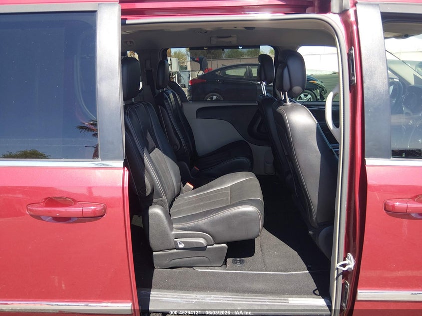 2015 Chrysler Town & Country Touring-L VIN: 2C4RC1CG1FR608931 Lot: 45294121