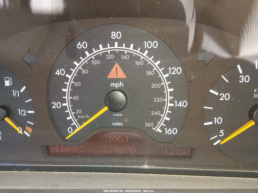 1996 Mercedes-Benz E 320 VIN: WDBJF55F0TJ018010 Lot: 45294138