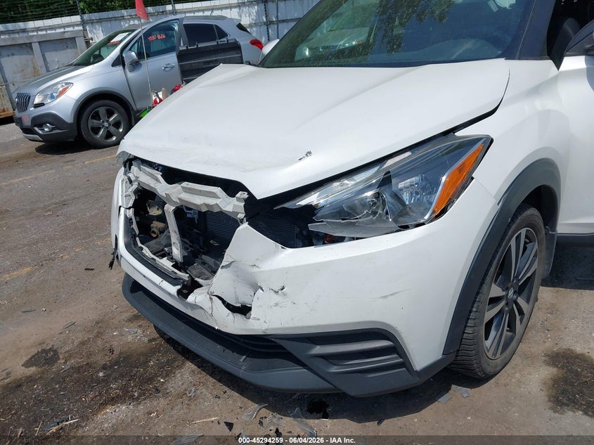 2018 Nissan Kicks Sv VIN: 3N1CP5CU0JL530495 Lot: 45294259