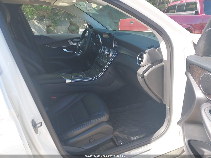 2020 MERCEDES-BENZ GLC 300 auction photo 5